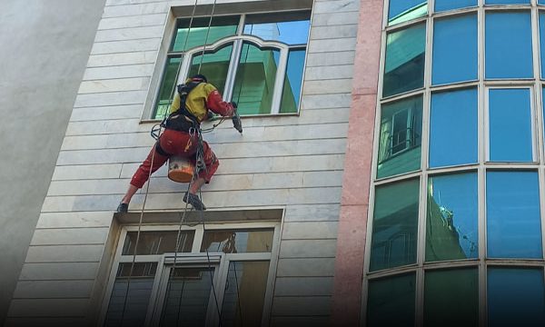 پیچ و رولپلاک سنگ نما در سنقر