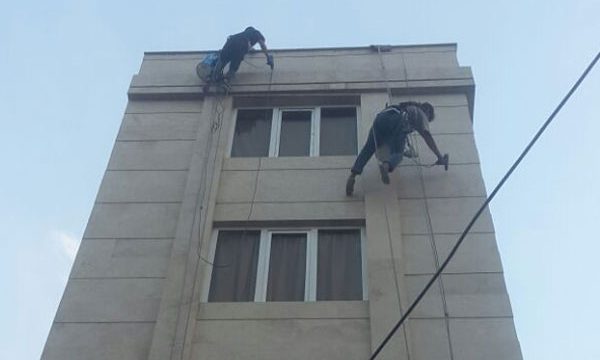 پیچ و رولپلاک سنگ نما در خمینی شهر