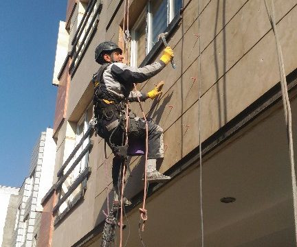 پیچ و رولپلاک سنگ نما در تالش