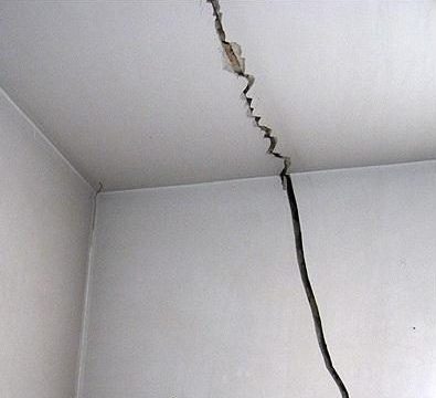 رفع ترک دیوار کناری ساختمان در متلقو